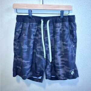 Vuori Men’s Swim Shorts Navy Camo Elastic Waist Drawstring Board Shorts - Aprx M